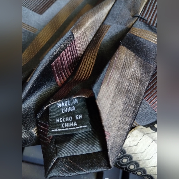 Arrow - Picture 4 of 5